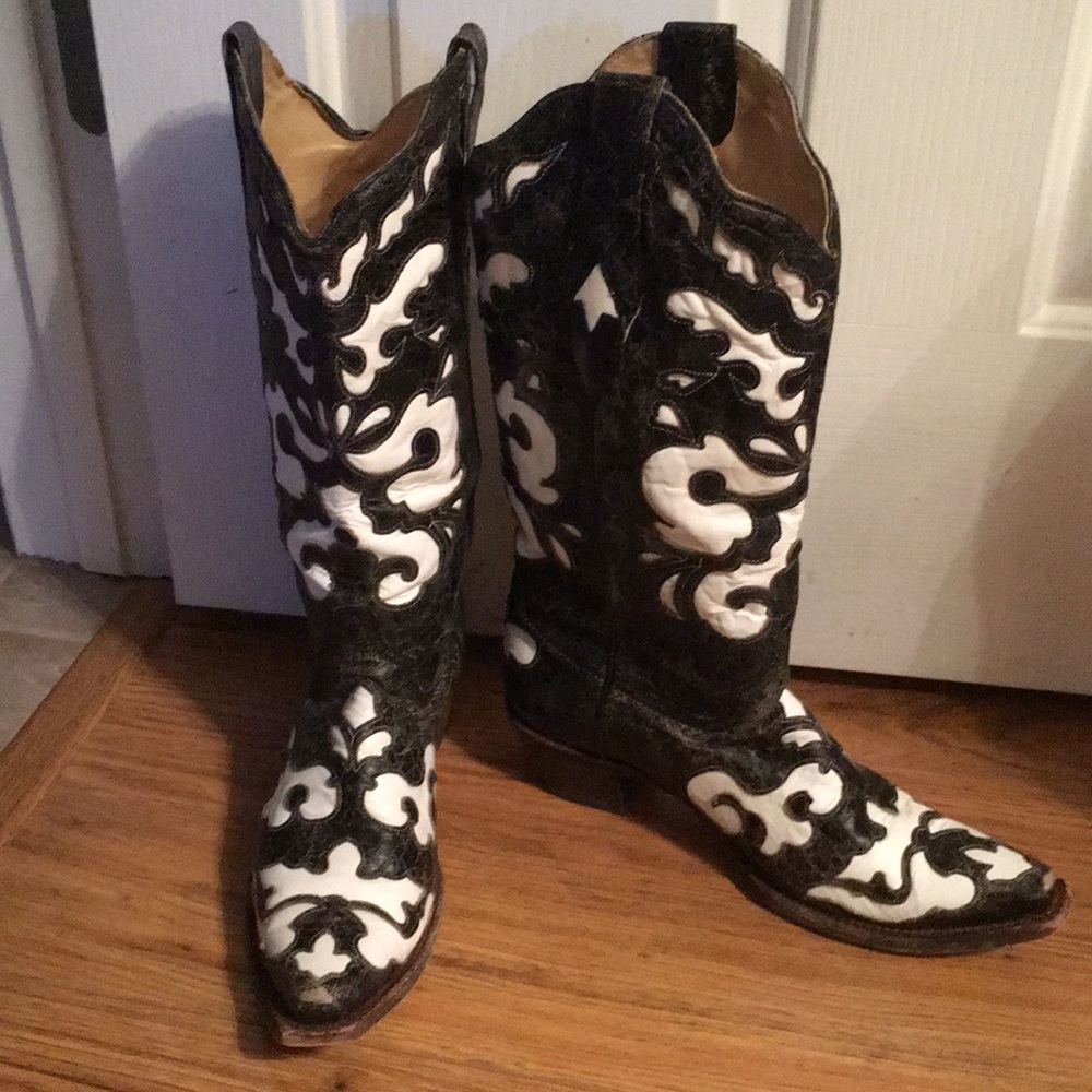 Corral Vintage Black & White Cowboy Boots